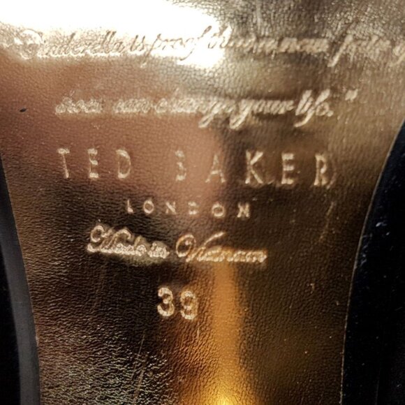 Ted Baker London 'Peetch' Black Suede Pointy Toe Pump Womens Size 8.5 / 39 - Picture 9 of 9